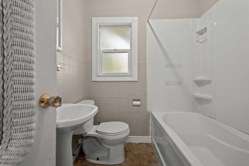 302 6 Avenue Ne, Three Hills, AB 