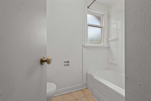 302 6 Avenue Ne, Three Hills, AB 