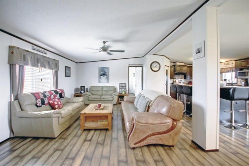 362070 Range Road 6-4, Rural Clearwater County, AB - Indoor Photo Showing Living Room