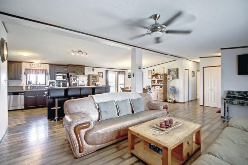 362070 Range Road 6-4, Rural Clearwater County, AB - Indoor Photo Showing Living Room