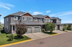 10-76 Terrace Heights Drive Lacombe, AB T4L 0E5