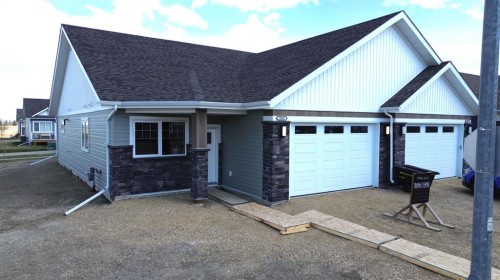 4940 Beardsley Avenue  Lacombe, AB T4L 0G4