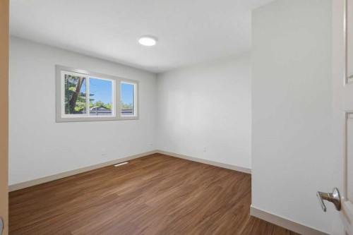 6 Onlsow Square, Red Deer, AB 
