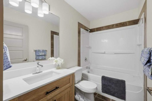 6 Onlsow Square, Red Deer, AB 