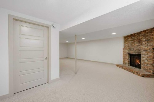 6 Onlsow Square, Red Deer, AB 