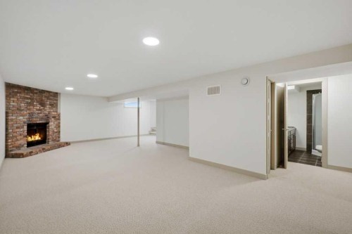 6 Onlsow Square, Red Deer, AB 