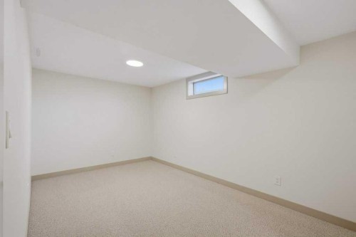 6 Onlsow Square, Red Deer, AB 