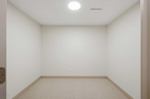 6 Onlsow Square, Red Deer, AB 