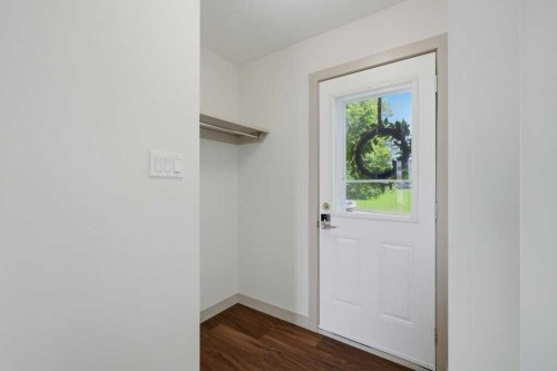 6 Onlsow Square, Red Deer, AB 