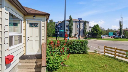 5928 51 Avenue, Red Deer, AB - Outdoor