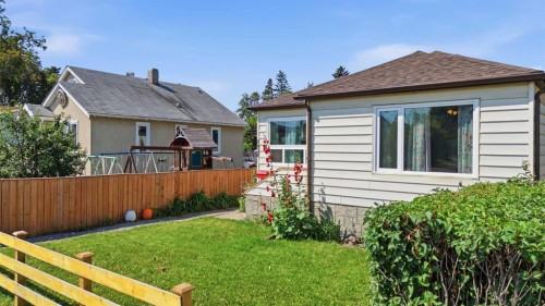 5928 51 Avenue, Red Deer, AB - Outdoor With Deck Patio Veranda