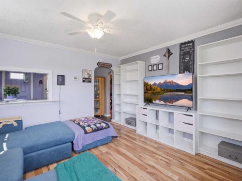 5928 51 Avenue, Red Deer, AB - Indoor Photo Showing Bedroom