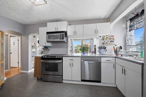 5928 51 Avenue, Red Deer, AB - Indoor Photo Showing Kitchen With Stainless Steel Kitchen