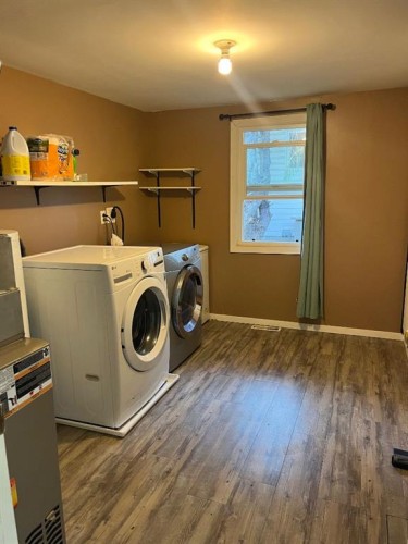 5008 48 Avenue, Caroline, AB 