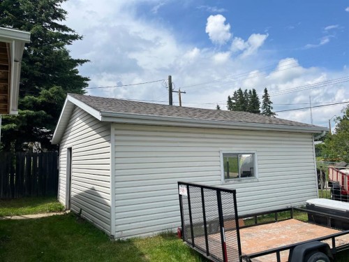 5008 48 Avenue, Caroline, AB 