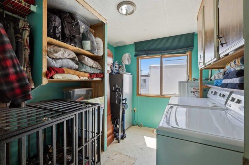 27 Hearthstone Drive, Lacombe, AB 