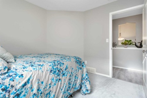 121 Wilkinson Circle, Sylvan Lake, AB 
