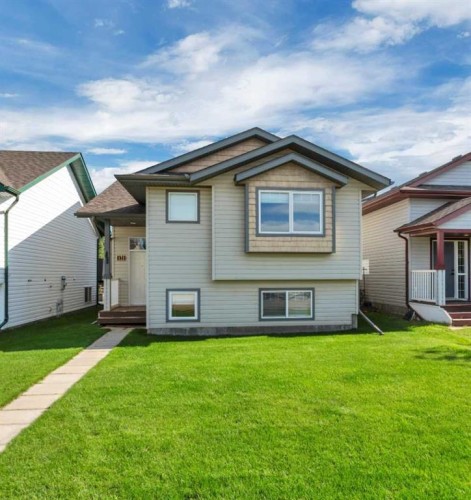 121 Wilkinson Circle, Sylvan Lake, AB 