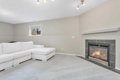 121 Wilkinson Circle, Sylvan Lake, AB 