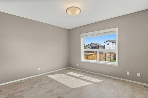 5 Crimson Court, Blackfalds, AB - Indoor Photo Showing Other Room