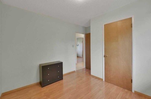 2 Mitchell Avenue, Red Deer, AB 