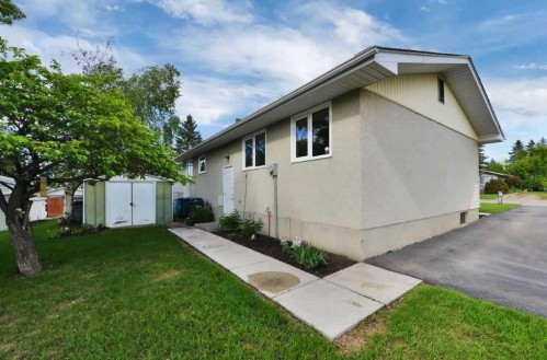 2 Mitchell Avenue, Red Deer, AB 