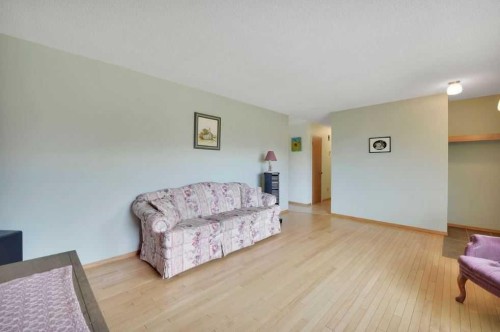 2 Mitchell Avenue, Red Deer, AB 