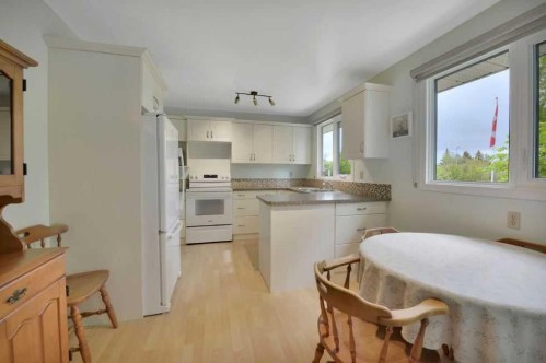 2 Mitchell Avenue, Red Deer, AB 