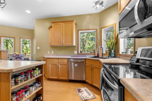 393320 261 Range, Rural Lacombe County, AB - Indoor Photo Showing Kitchen