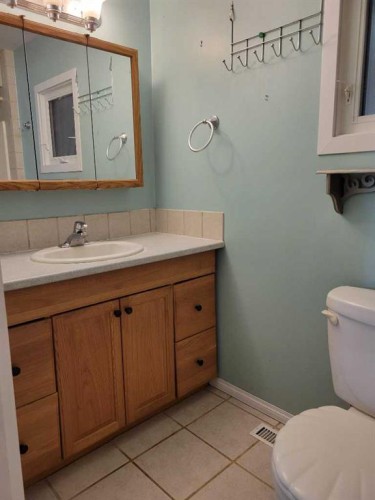 108 2 Avenue West, Alliance, AB 