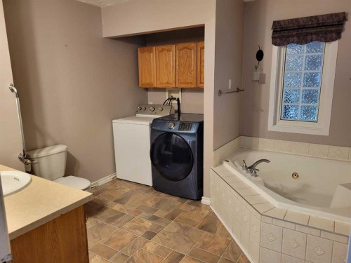 108 2 Avenue West, Alliance, AB 
