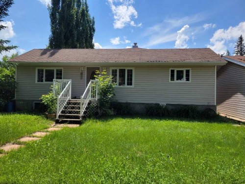 108 2 Avenue West, Alliance, AB 