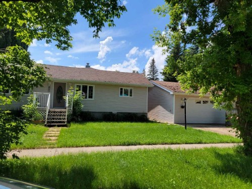 108 2 Avenue West, Alliance, AB 