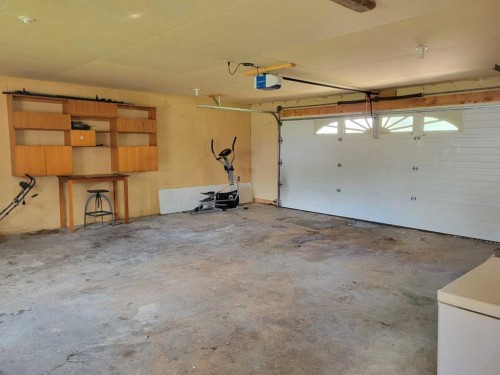 108 2 Avenue West, Alliance, AB 