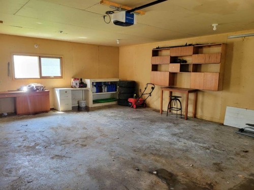 108 2 Avenue West, Alliance, AB 