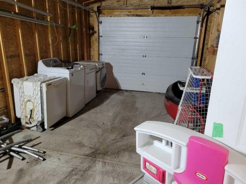 108 2 Avenue West, Alliance, AB 