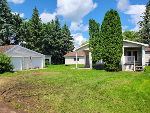 108 2 Avenue West, Alliance, AB 