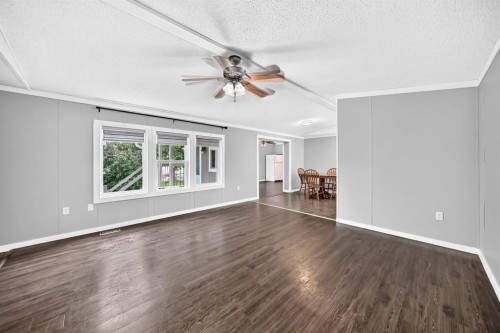 4716 41 Street Crescent, Innisfail, AB 