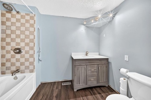 4716 41 Street Crescent, Innisfail, AB 