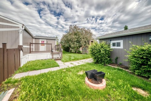 4716 41 Street Crescent, Innisfail, AB 