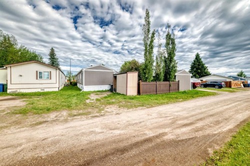 4716 41 Street Crescent, Innisfail, AB 