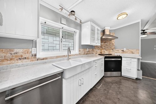 4716 41 Street Crescent, Innisfail, AB 