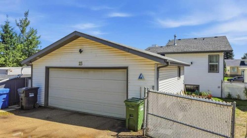 23 Kemp Avenue, Red Deer, AB 