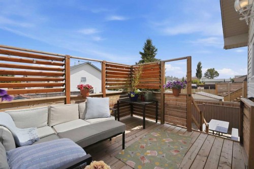 27 Hallgren Drive, Sylvan Lake, AB 