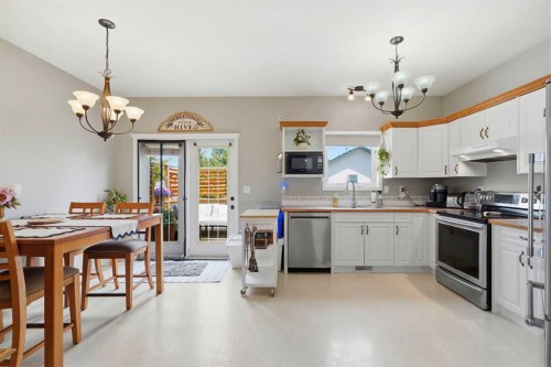 27 Hallgren Drive, Sylvan Lake, AB 