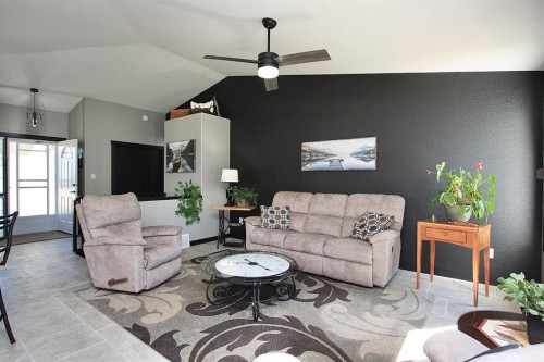 310B Edgewood Close, Camrose, AB - Indoor Photo Showing Living Room