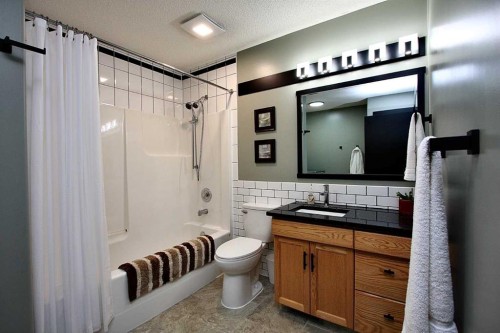 310B Edgewood Close, Camrose, AB - Indoor Photo Showing Bathroom