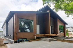 1-5537 51 Avenue Lacombe, AB T4L 1K9