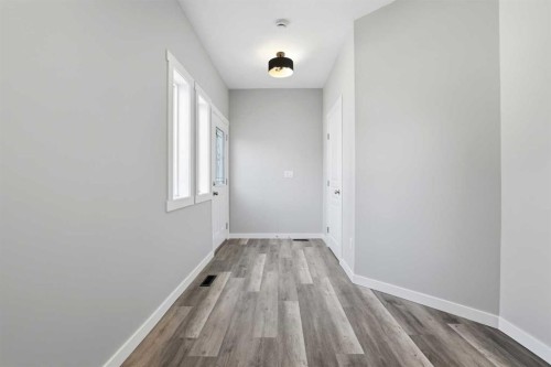 5242 51 Street, Lacombe, AB - Indoor Photo Showing Other Room