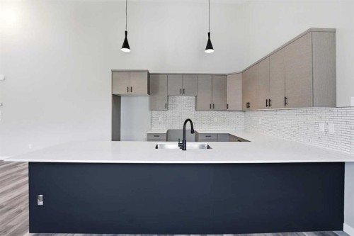 5242 51 Street, Lacombe, AB - Indoor Photo Showing Kitchen